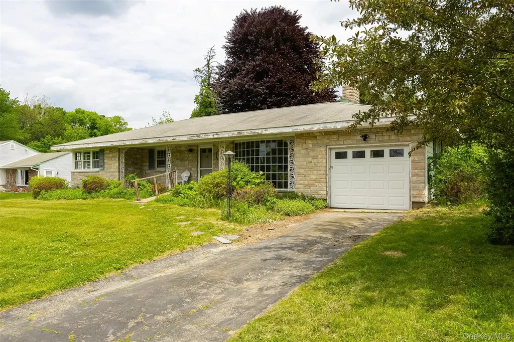 21 Violet Drive Beacon NY 12508