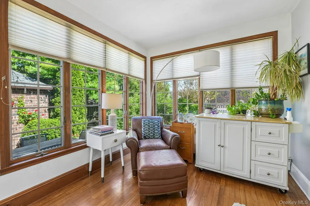 60 Croyden Road Mineola NY 11501