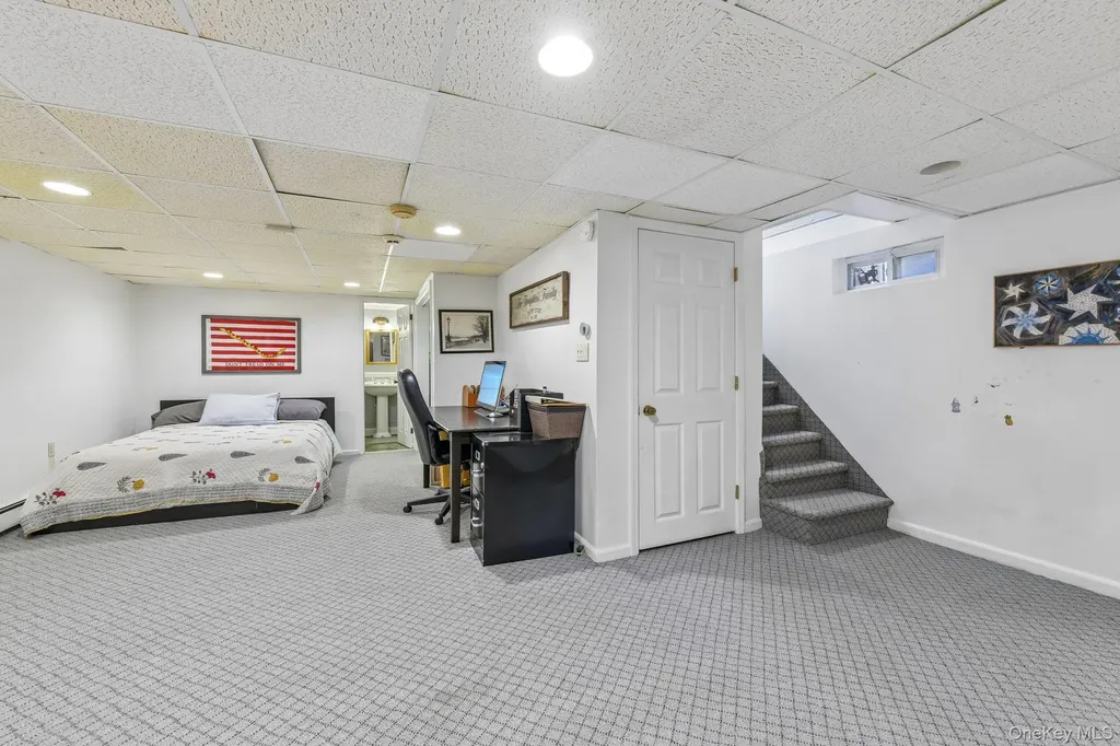 60 Croyden Road Mineola NY 11501
