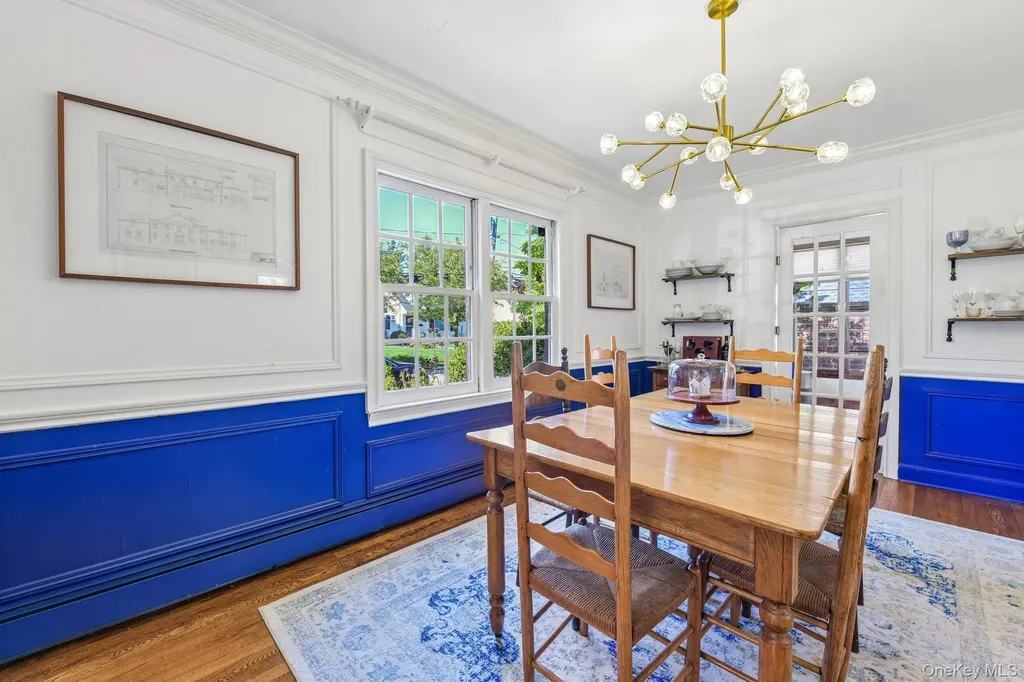 60 Croyden Road Mineola NY 11501