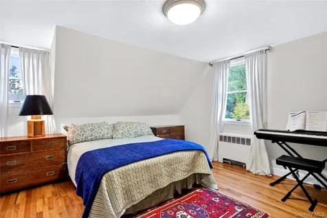 34 Wildwood Lane East Hills NY 11577
