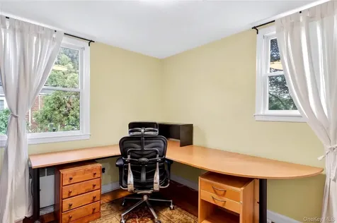 34 Wildwood Lane East Hills NY 11577