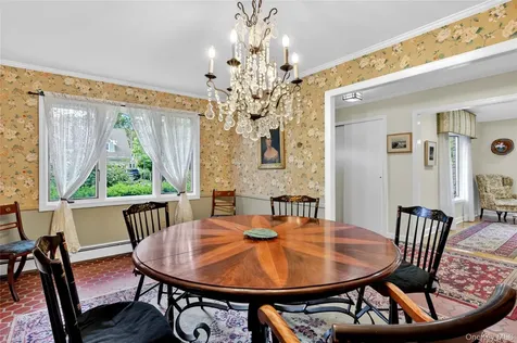 34 Wildwood Lane East Hills NY 11577
