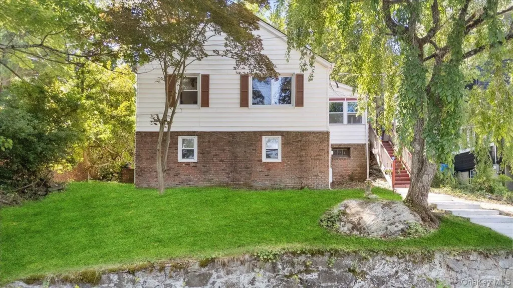 184 Lake Drive Lake Peekskill NY 10537