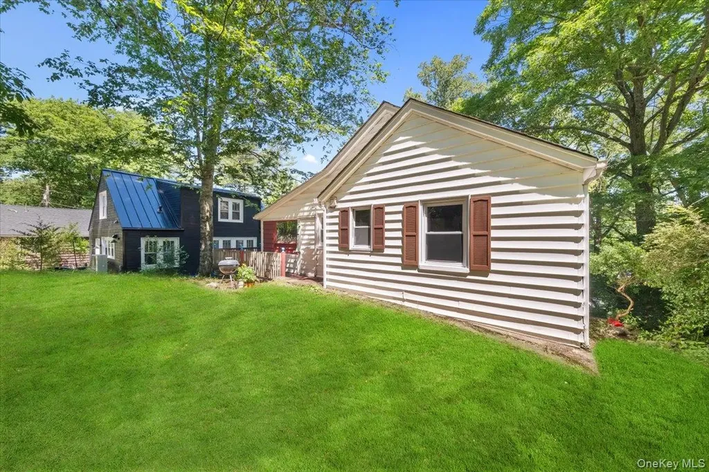 184 Lake Drive Lake Peekskill NY 10537