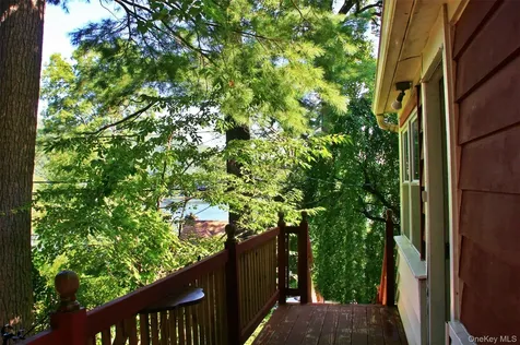 184 Lake Drive Lake Peekskill NY 10537