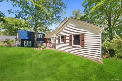 184 Lake Drive Lake Peekskill NY 10537