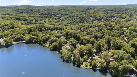 184 Lake Drive Lake Peekskill NY 10537