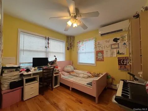 8622 251st Street Bellerose NY 11426