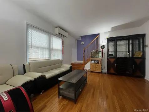 8622 251st Street Bellerose NY 11426