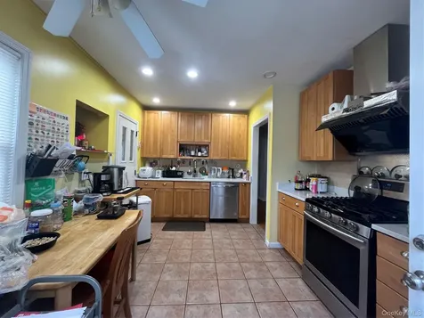 8622 251st Street Bellerose NY 11426