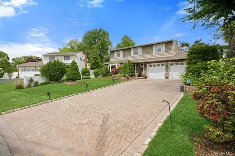 48 Lawrence Avenue Holbrook NY 11741