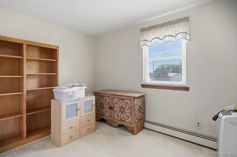 48 Lawrence Avenue Holbrook NY 11741