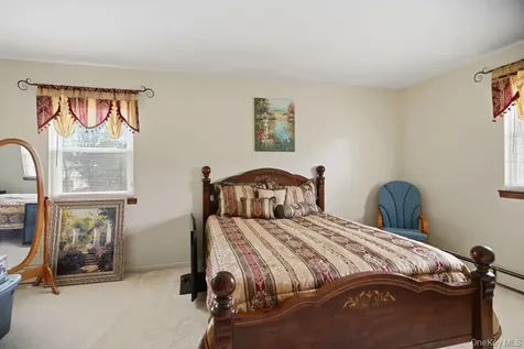 48 Lawrence Avenue Holbrook NY 11741