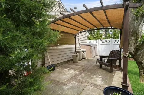 48 Lawrence Avenue Holbrook NY 11741