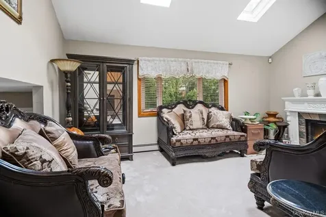 48 Lawrence Avenue Holbrook NY 11741