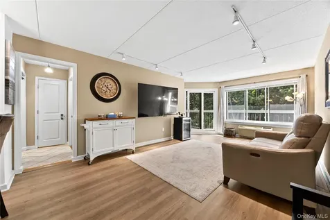 300 High Point Drive Hartsdale NY 10530