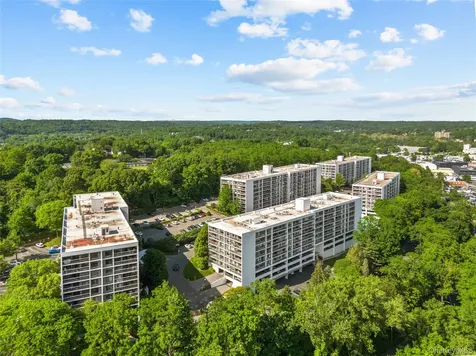 300 High Point Drive Hartsdale NY 10530