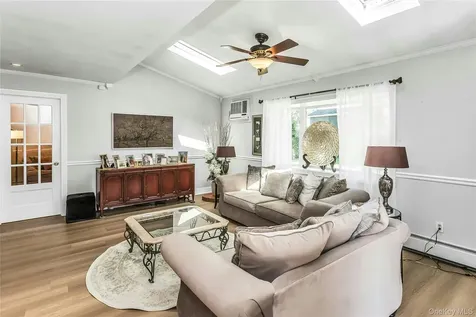259 Willowood Drive Wantagh NY 11793