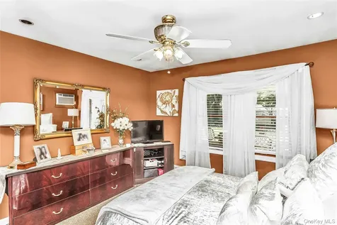 259 Willowood Drive Wantagh NY 11793