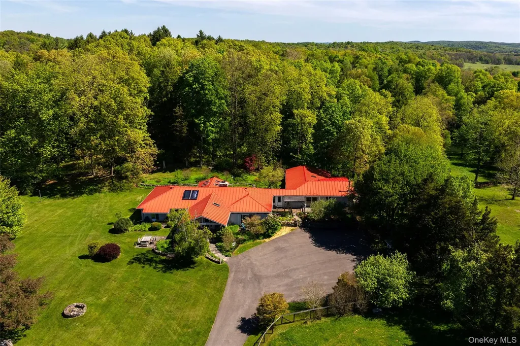 52 Pells Road Rhinebeck NY 12572