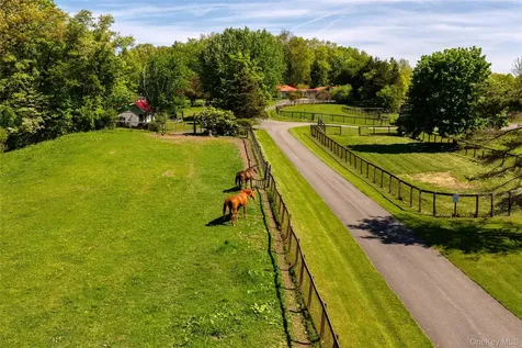 52 Pells Road Rhinebeck NY 12572