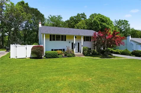 22 Kendell Drive Wappingers Falls NY 12590