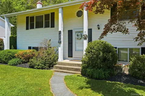 22 Kendell Drive Wappingers Falls NY 12590
