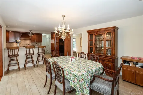114 Hilldale Road Albertson NY 11507
