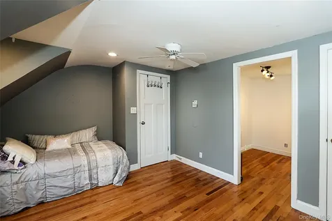 114 Hilldale Road Albertson NY 11507