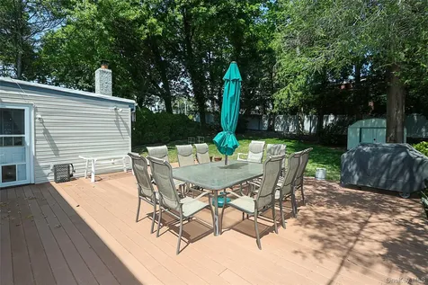 114 Hilldale Road Albertson NY 11507