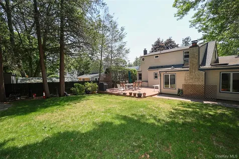 114 Hilldale Road Albertson NY 11507