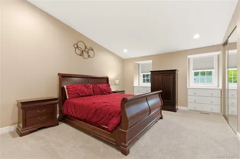 44 Hidden Ridge Drive Syosset NY 11791