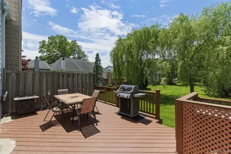 44 Hidden Ridge Drive Syosset NY 11791