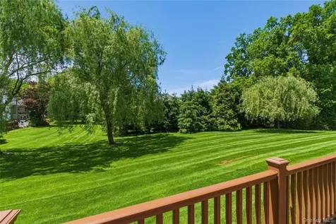 44 Hidden Ridge Drive Syosset NY 11791