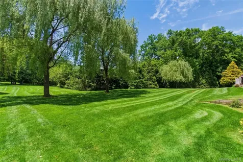 44 Hidden Ridge Drive Syosset NY 11791