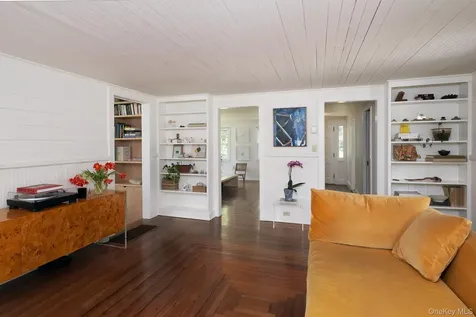 77 Upper Hook Road Rhinebeck NY 12572