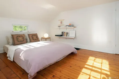 77 Upper Hook Road Rhinebeck NY 12572