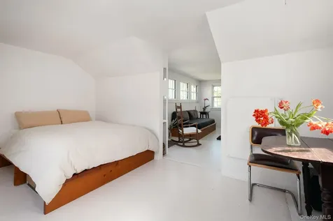 77 Upper Hook Road Rhinebeck NY 12572