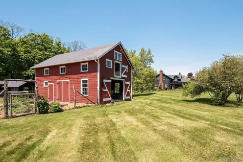 77 Upper Hook Road Rhinebeck NY 12572