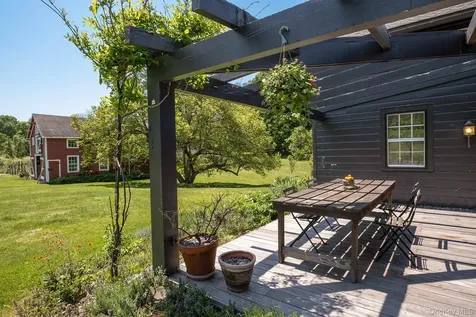 77 Upper Hook Road Rhinebeck NY 12572