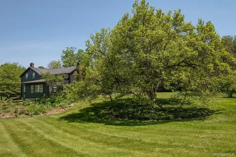 77 Upper Hook Road Rhinebeck NY 12572