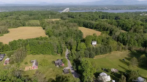 77 Upper Hook Road Rhinebeck NY 12572