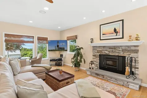 58 Cliff Drive Sag Harbor NY 11963