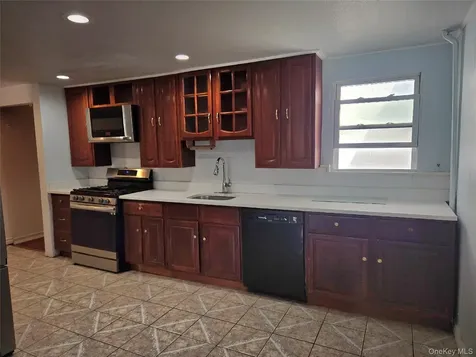 139 Sickles Avenue New Rochelle NY 10801