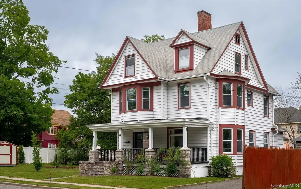 38 Warren Street Ellenville NY 12428