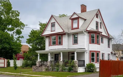 38 Warren Street Ellenville NY 12428