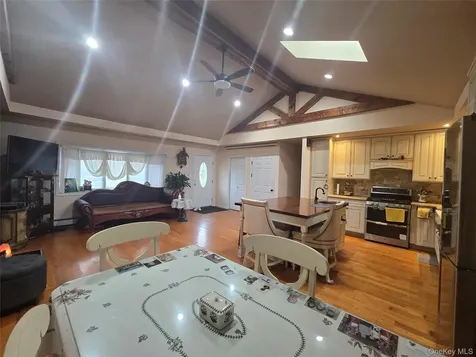 224 Ohio Street Hicksville NY 11801