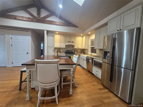 224 Ohio Street Hicksville NY 11801