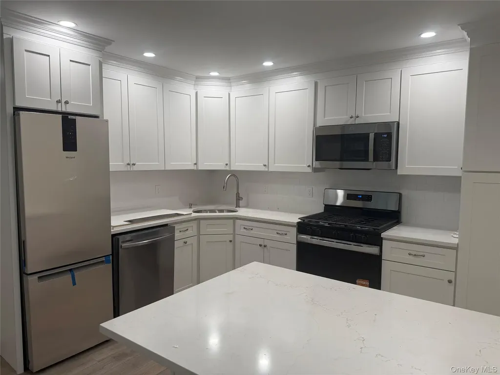 100A Main Street Mineola NY 11501